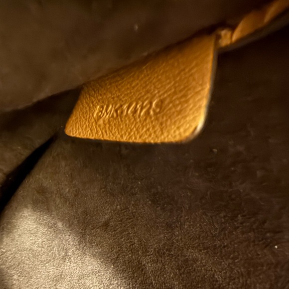 Michael Kors Collection Snake Skin Python Peanut Tote Bag - Picture 15 of 16